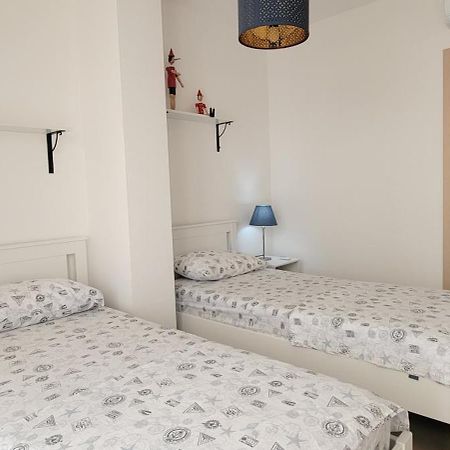 דירות מרטינסיקורו Seafront And Mountain View Penthouse מראה חיצוני תמונה