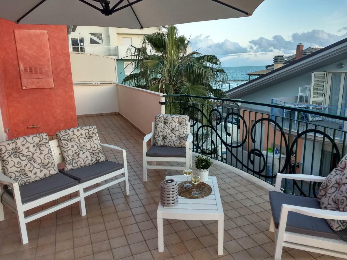 דירות מרטינסיקורו Seafront And Mountain View Penthouse מראה חיצוני תמונה